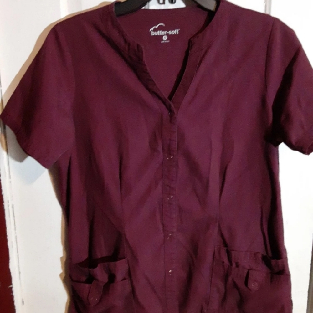 Scrub top